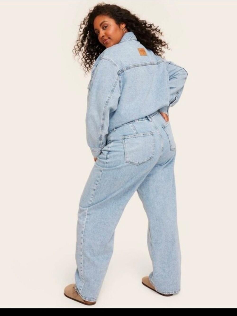 Parke Women's Mid-Rise Drawstring Baggy Jeans, Size 4 - Light Wash - Picture 5 of 10